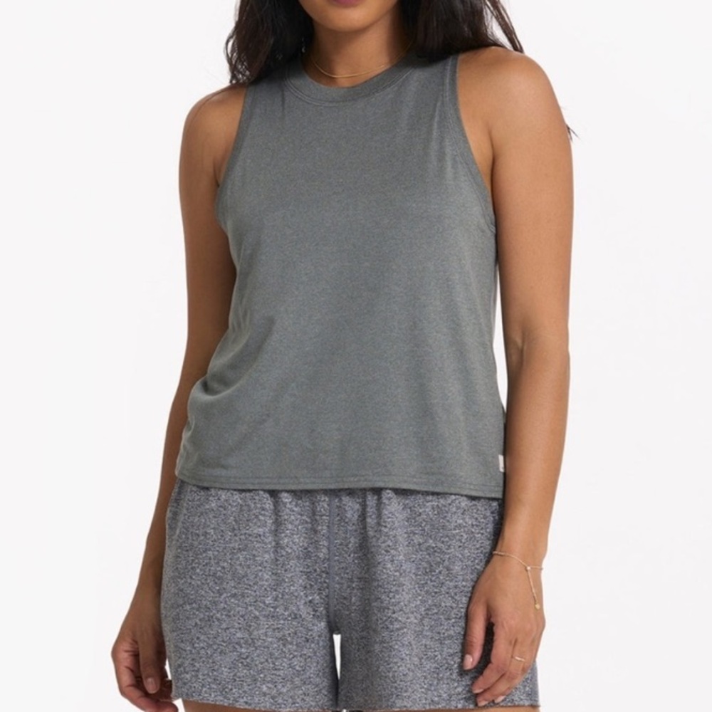 Vuori energy tank top